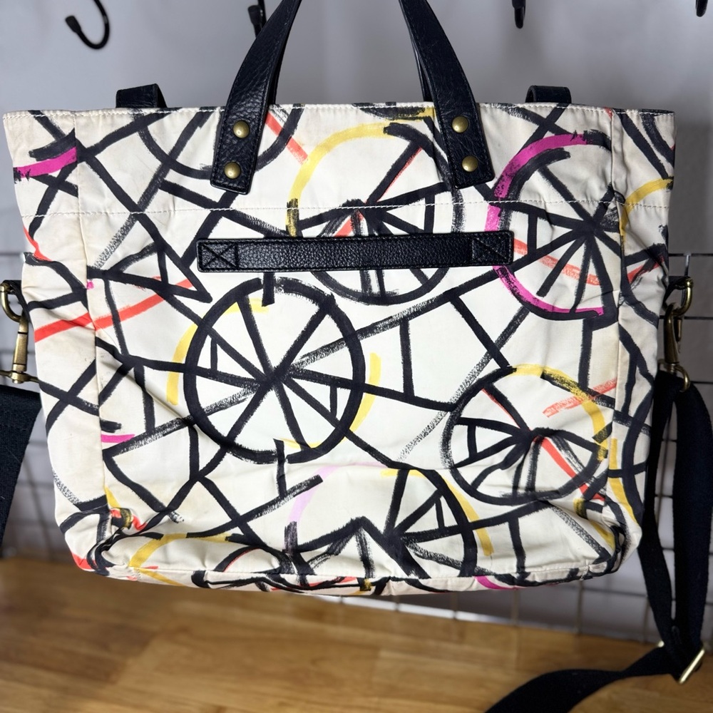 Fossil Cream and Black Geometric Tote Bag